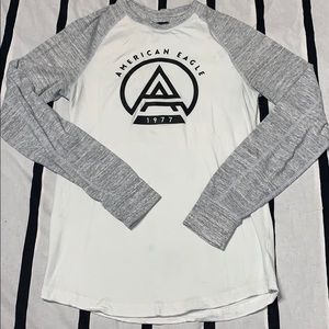 men’s XS american eagle long sleeve shirt.